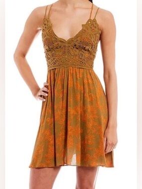 ✨ Chelsea & Violet Embroidered Lace Boho Sundress Olive Orange Medium